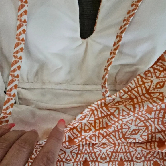 Ellen Tracy Orange Print key hole High Neck Over-The-Shoulder One Piece Swimsuit - Picture 4 of 15